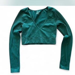 Aritzia Green V-Neck Ribbed Women's Top